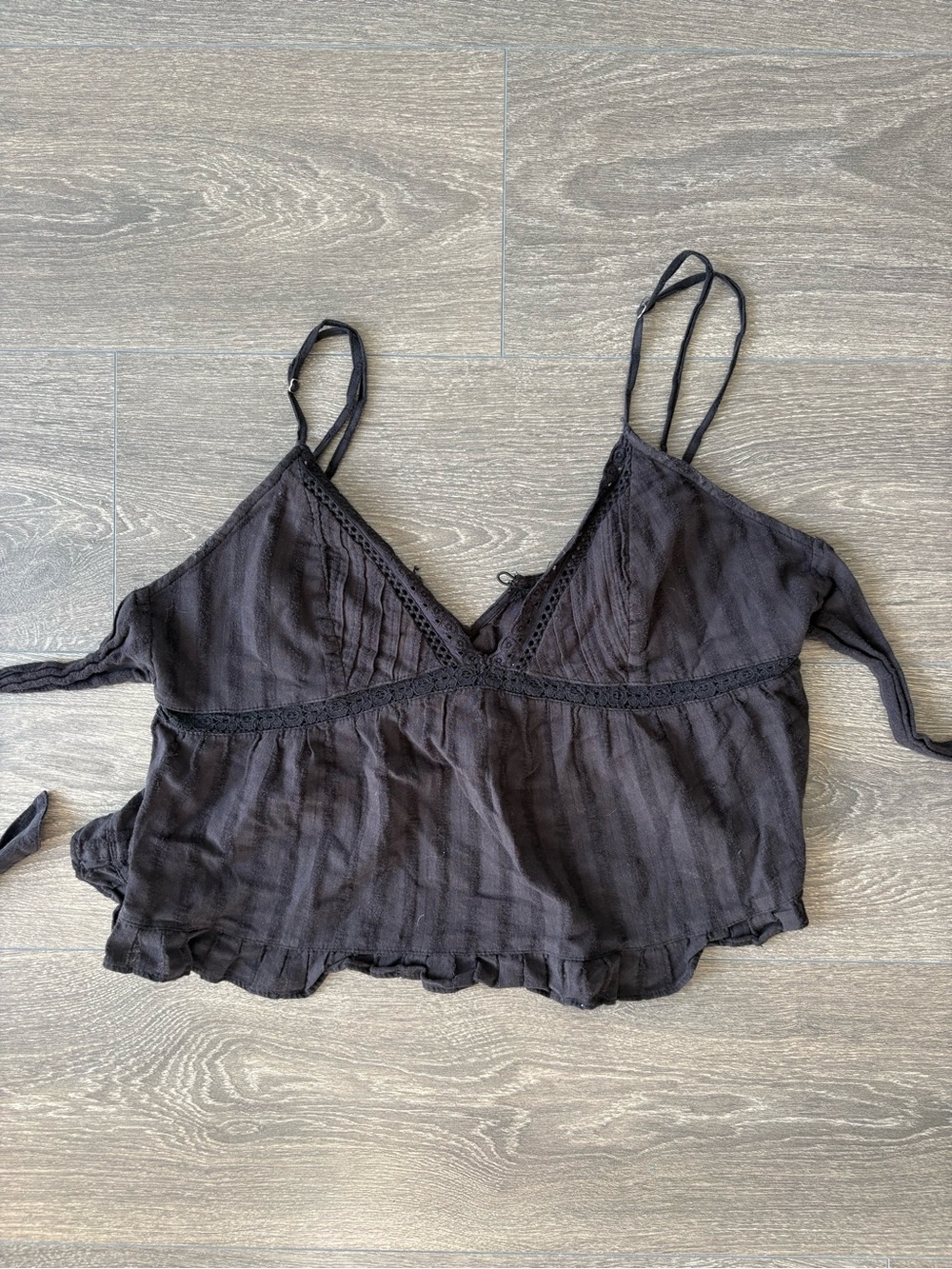 Black Cropped Lace-Trim Cami Top